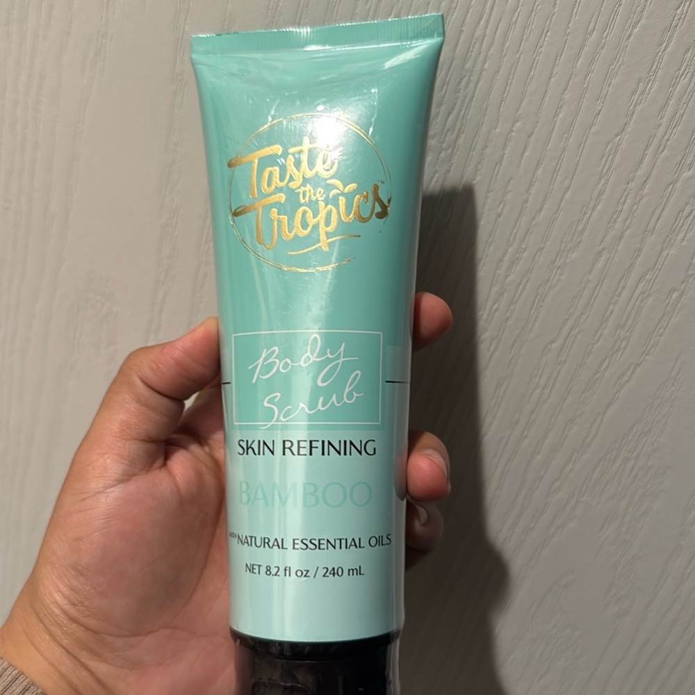 NWT taste of Tropics “cream”